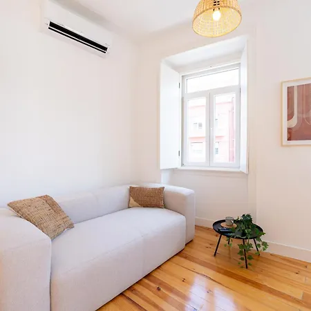 Apartment Sunny By Soulplaces Lisbon