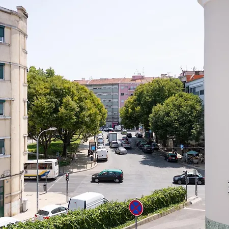 Apartment Sunny By Soulplaces Lisbon