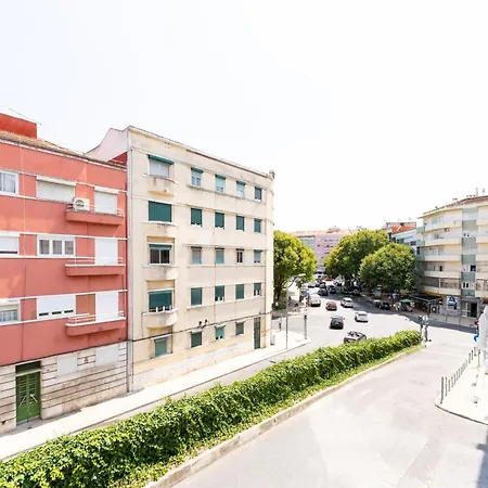 Sunny By Soulplaces Apartment