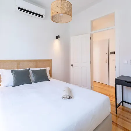 Sunny By Soulplaces Apartment *