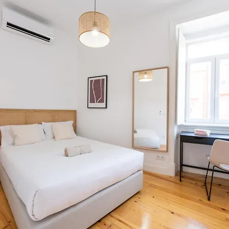 Apartment Sunny By Soulplaces *