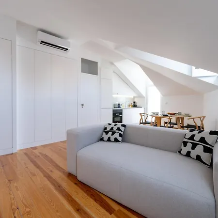 Sunny By Soulplaces Apartment