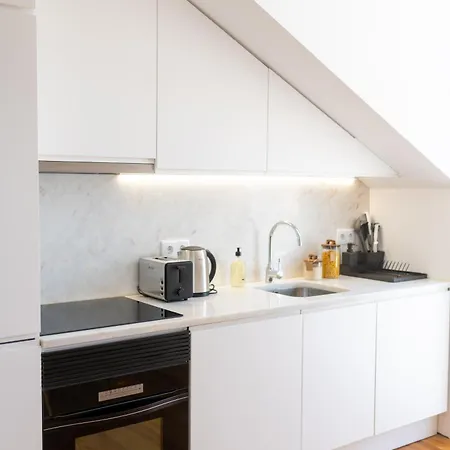 Apartment Sunny By Soulplaces *