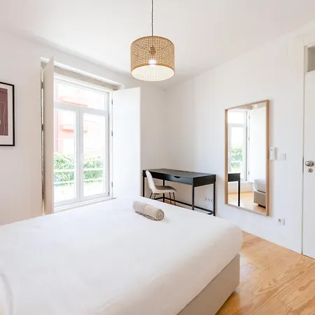 Apartment Sunny By Soulplaces Lisbon