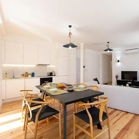 Sunny By Soulplaces Apartment *